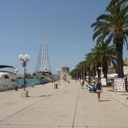 Apartment Tri Masline With Seaview Trogir Exterior photo