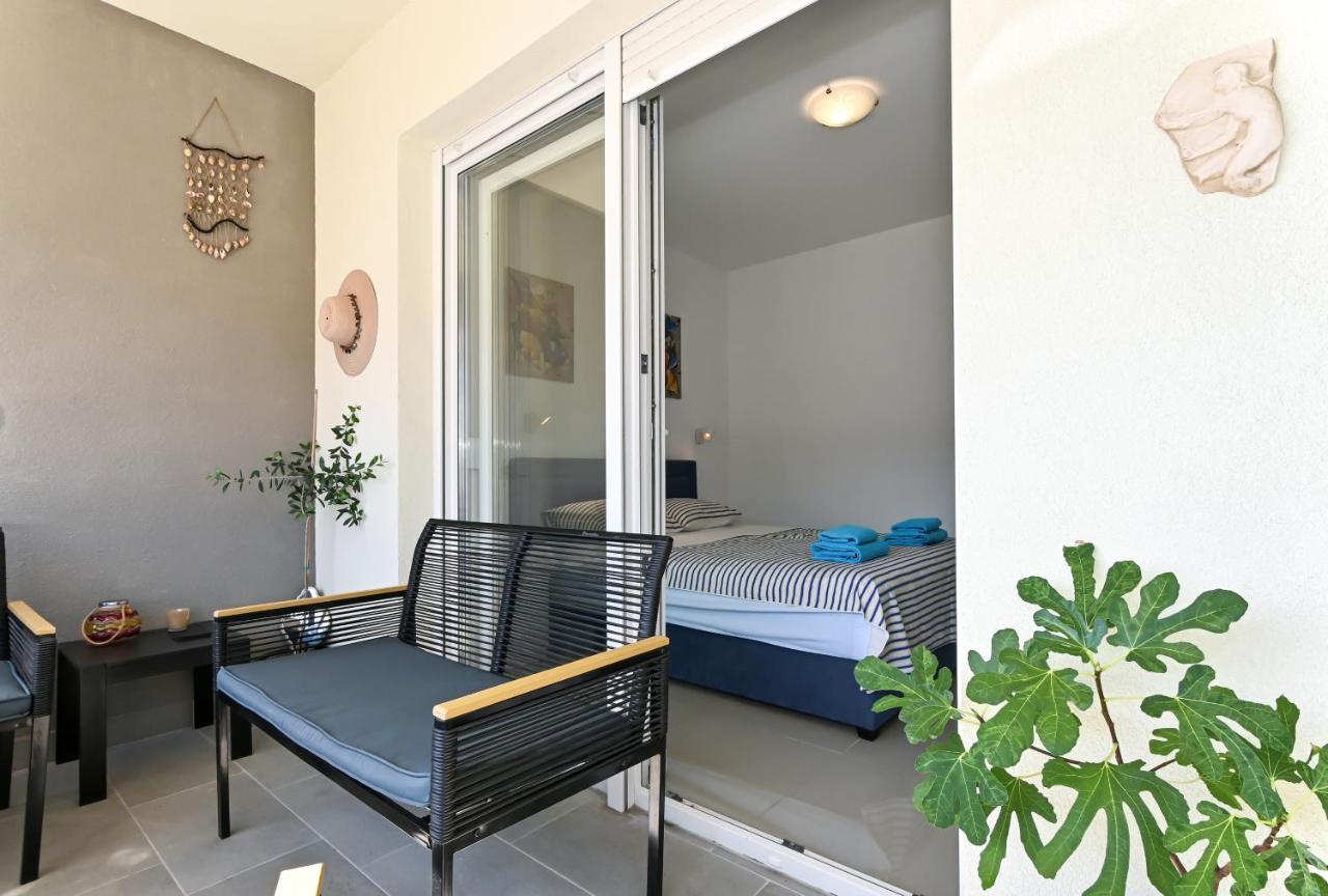 Apartment Tri Masline With Seaview Trogir Exterior photo